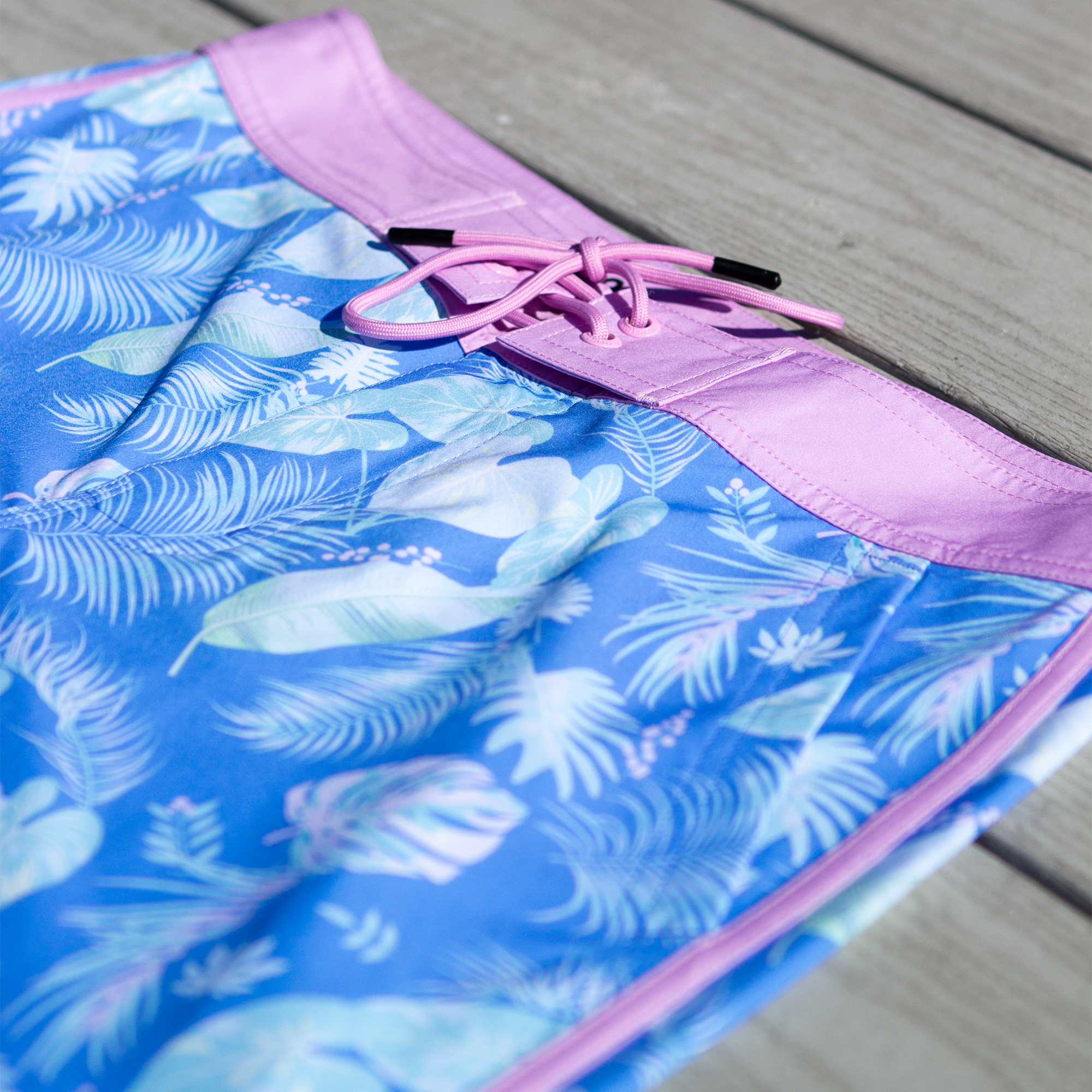 Seaside Scalloped Boardshorts 18"